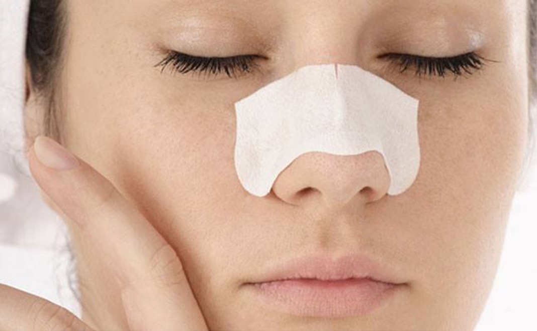Remove Blackheads At Home With This One Simple And Effective Trick