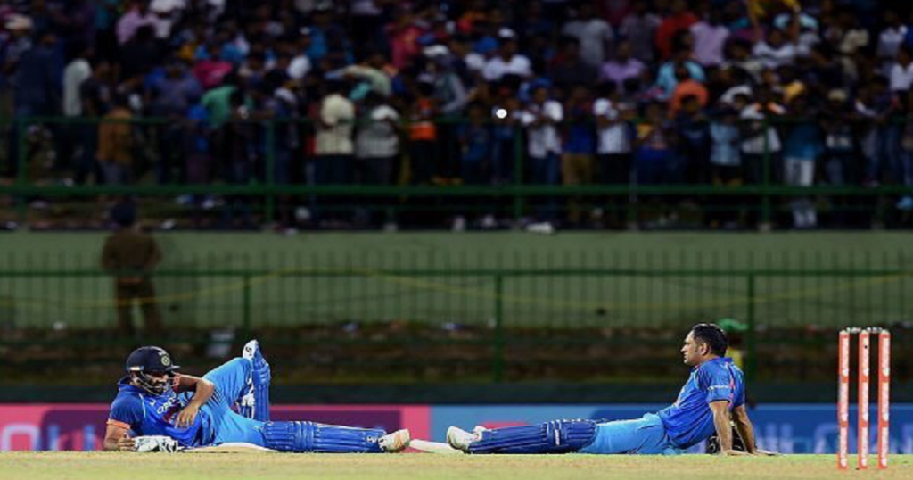 ms dhoni in india vs sri lanka match sleeping