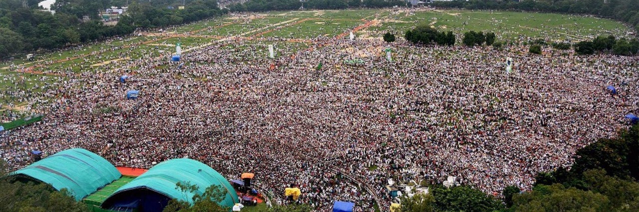 crowd in Lalu rally