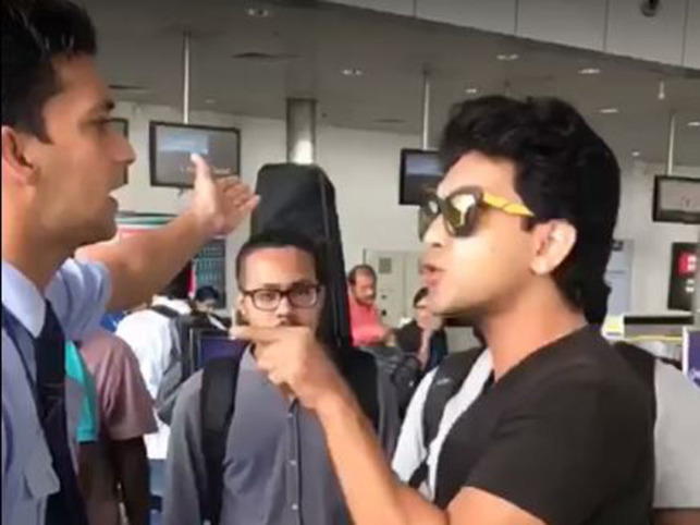 Aditya-Narayan-abusing-IndiGo staff