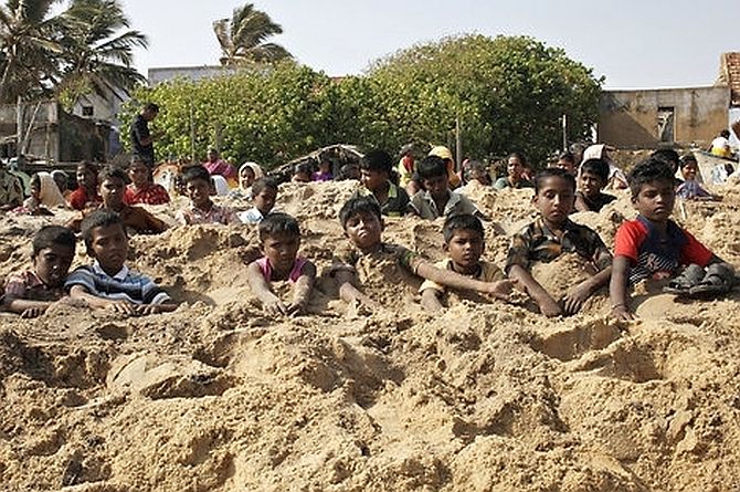 kids buried in india