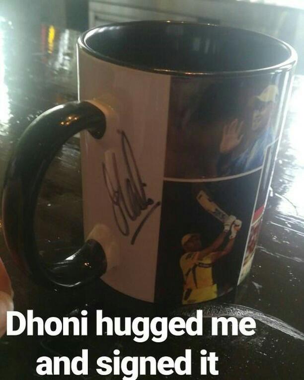 Dhoni signed a cup