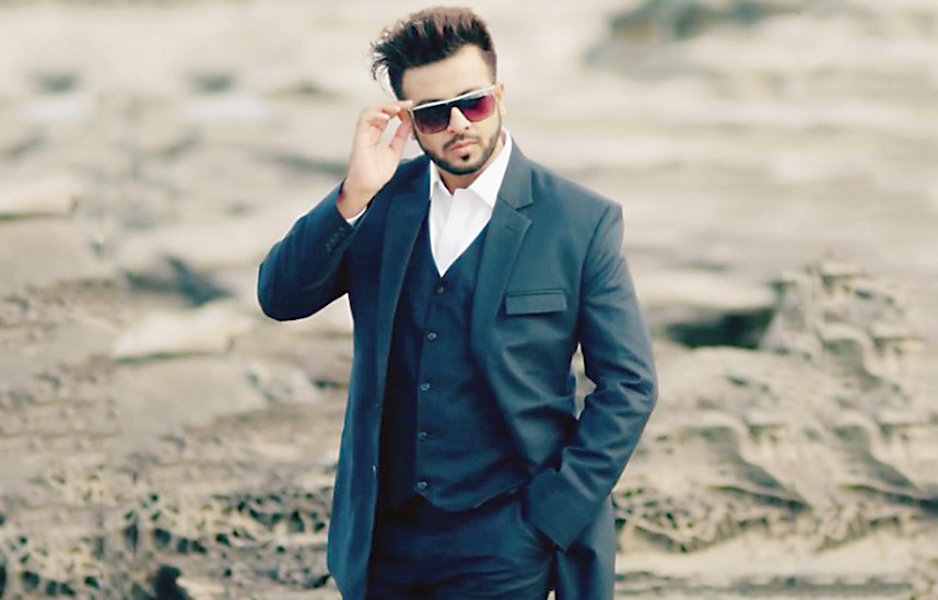 shakib khan sued for mobile number