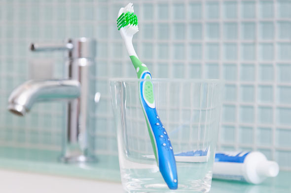 Mistakes To Avoid While Brushing Your Teeth (12)