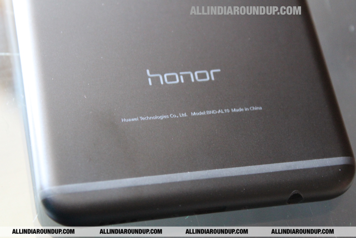 honor 7x back view logo