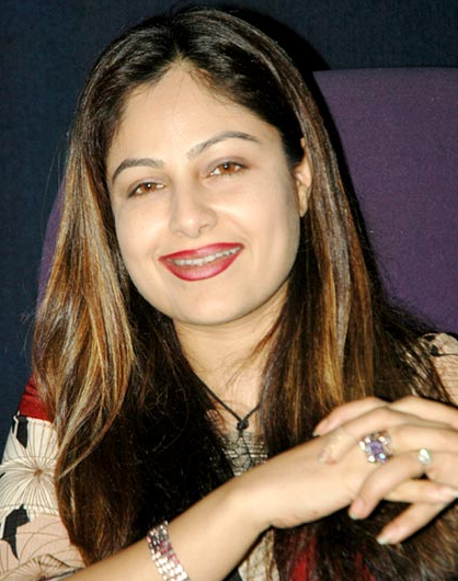 Ayesha Jhulka is back