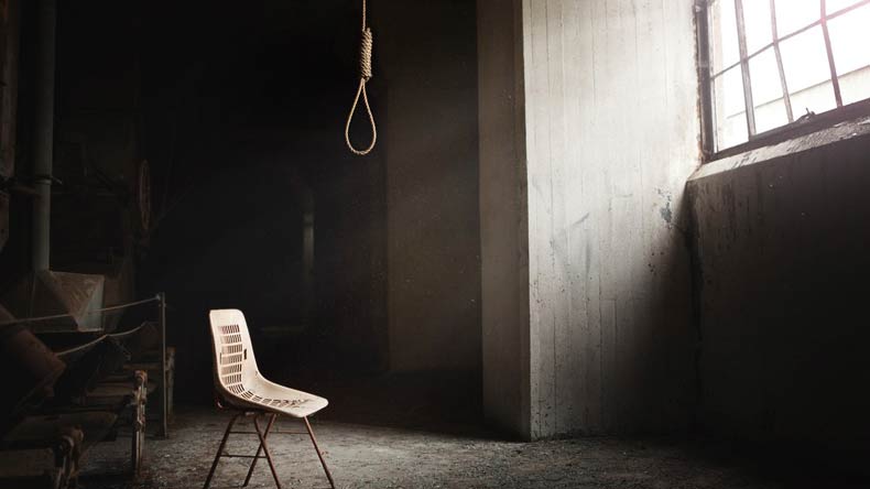 student commits suicide