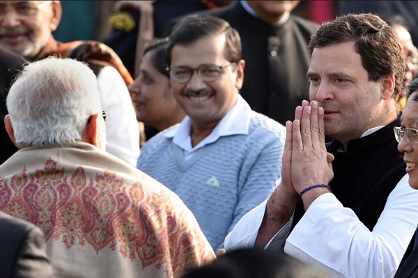 rahul gandhi met PM modi at Republic day parade