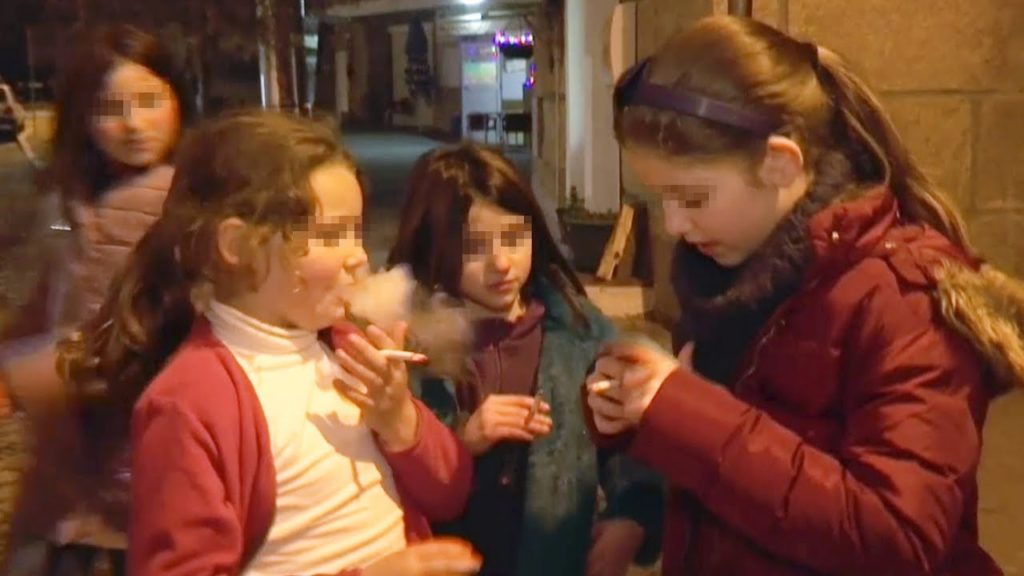 little kids smoking in Val de Salgueiro lisbon