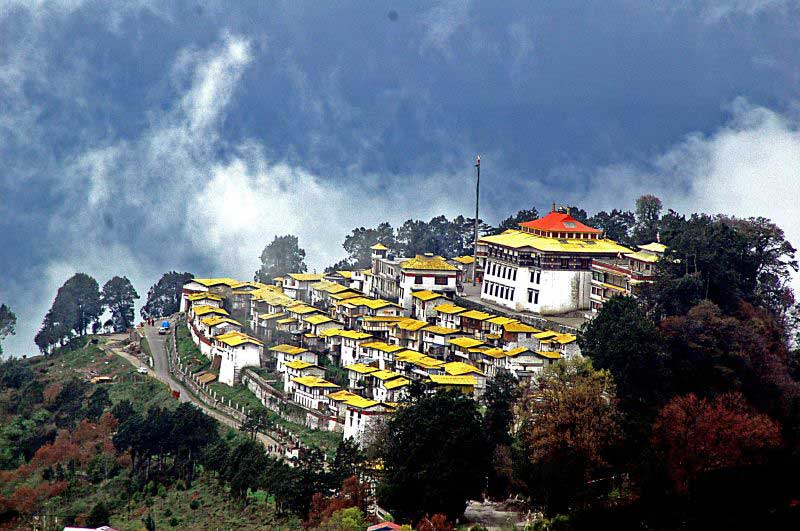 people in tawang valley arunachal pradesh