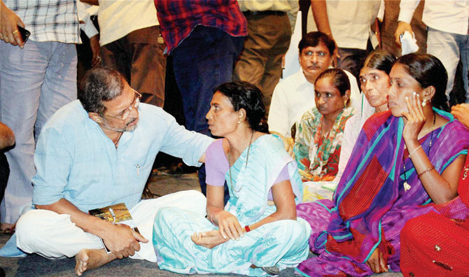 Nana Patekar with farmer widows