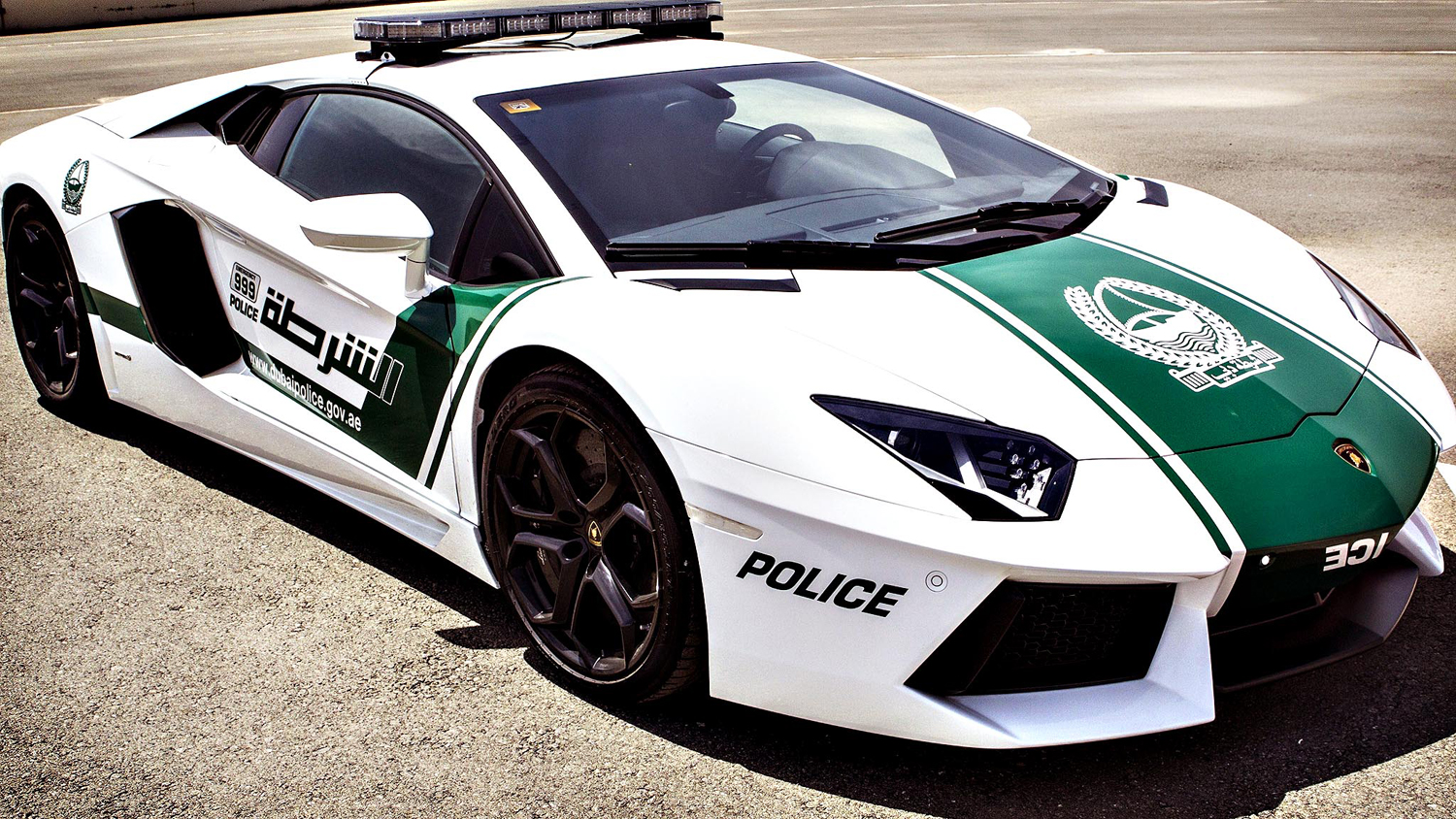 DUBAI POLICE CAR