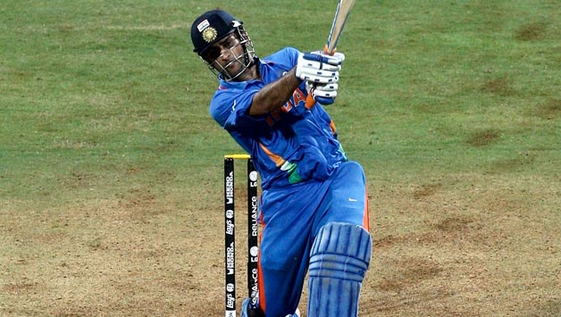 MS Dhoni helmet with Indian flag