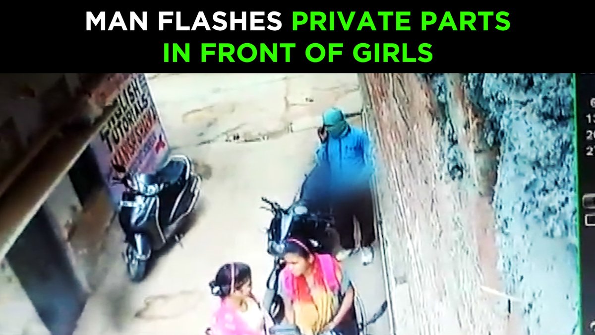 man flashes private parts