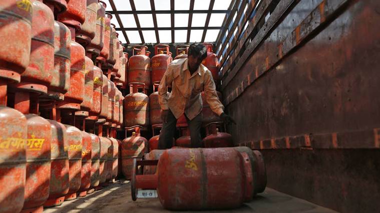 lpg cylinder price, LPG gas price reduce, indian oil corporation, domestic LPG cylinders subsidy price, gas cylinders subsidies, india news, latest news, indian express