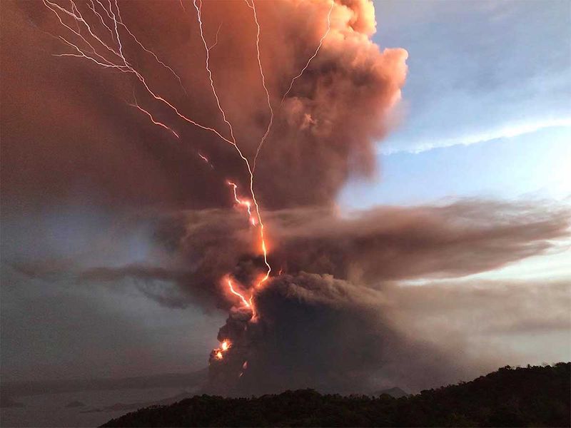 Taal Volcano Eruption: Thousands Of Residents Evacuated As ...