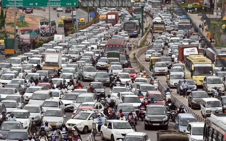 Cops Make a UP Man oversee Traffic Jam for 2 Hours after He complains to him about it