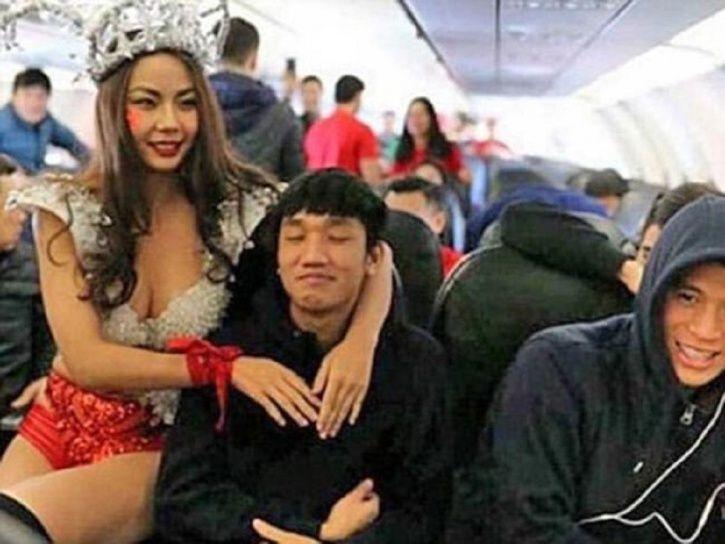 Fined 40M Dong, the Vietnam airlines that make Air Hostess Wear Lingerie To Welcome Soccer Team.