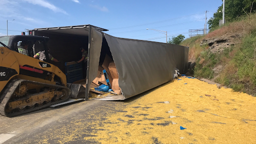 Truck Spills Around 40000 Pounds Of Mac And Cheese On Highway 6503